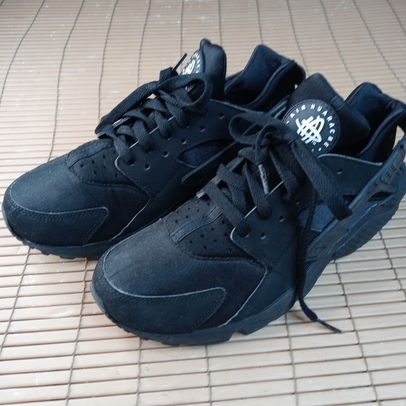NIKE AIR HUARACHE Triple Black Trainer 318429-003 men\'s sz 8.  519pm main image 6